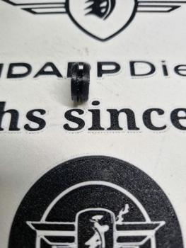 Preview: 1 x Zündapp Seitendeckelgummi 448-10.146 TPU passend bei CS CX Hai 25 & 50 Typ 448